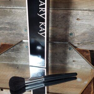 Combo Cheek Brush & Brush Cleaner Mary Kay